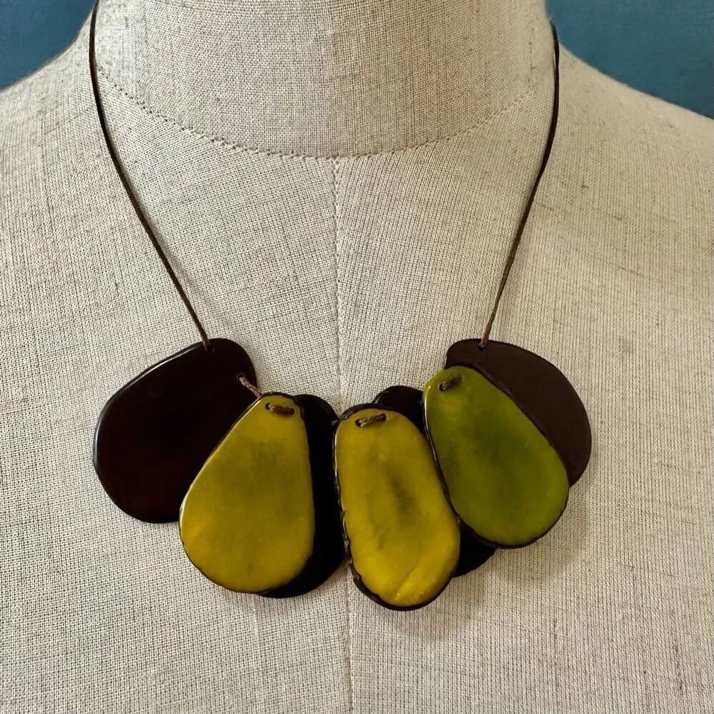 Tauga nut oyster shell green and brown necklace